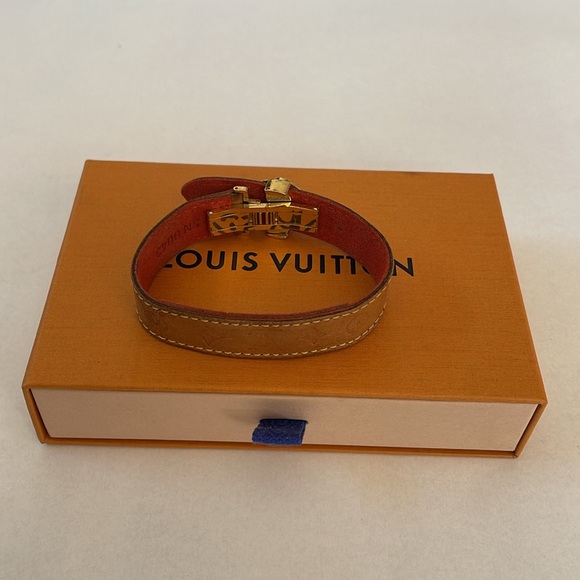 LOUIS VUITTON❤️🌟 IMPREINTE BROWN VACHETA LEATHER BRACELET⭐️ - Picture 2 of 9